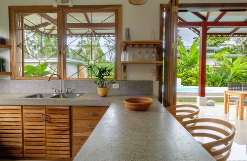 Puerto Viejo de Talamanca Casa | Dishwasher-Private Pool-AC-Walk to Beach!