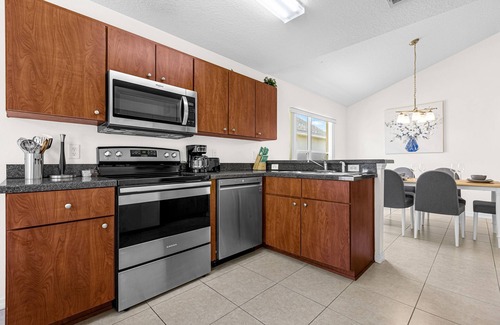 Crystal Cove Casa | Glamorous House in DISNEY AREA Heated Private Pool
