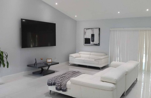 Indian Ridge Casa | Disney Luxury House Heated Pool / 5 minutes to Disney park