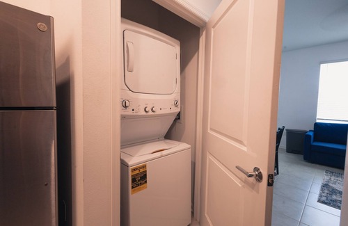 Haines City Apartamento | Disney, Pool, Parks - World Class, Modern Suite