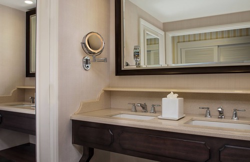 Bay Lake Hotel | Disney's BoardWalk Inn