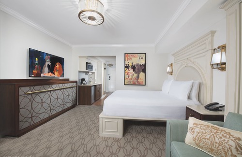 Bay Lake Hotel | Disney's Riviera Resort