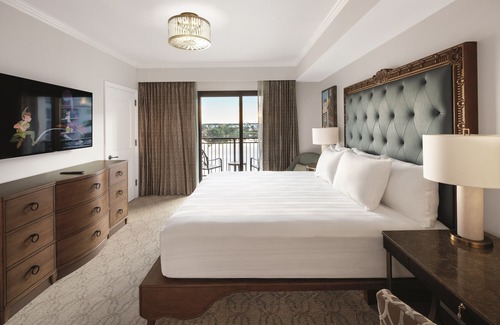 Bay Lake Hotel | Disney's Riviera Resort