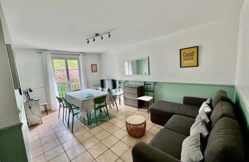 Chessy Apartamento | Disney, very nice 2 bedrooms family apartment, wifi, NETFLIX 8 pers
