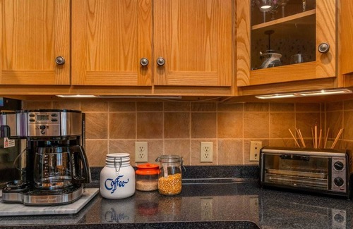 Kenmore Casa | ☀️ Disney + ☀️ Walk Score 72 ☀️ Parking