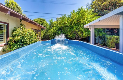 Hermosa Village Casa | Disneyland Walking Distance Home or 2 min Drive.