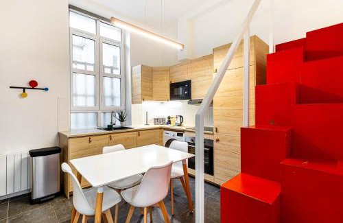11th Arrondissement Apartamento | Disponible - Paris - All Equipped Souplex - From 1 to 6 Guests - Departure up to 11am - Entrance from 3pm