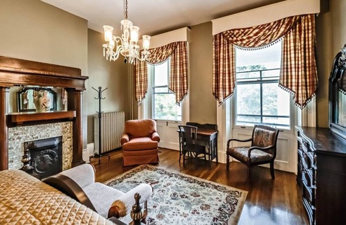 Tazewell Casa | Distinguished Jack May Room at historic Litz Mansion, Tazewell VA
