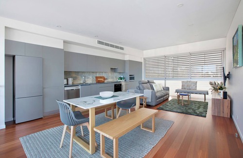 Randwick Casa | District & ocean views close to Bronte Beach