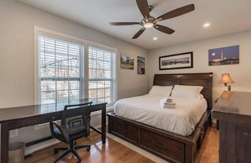 Columbia Heights Casa | District Townhome with Two Free Parkings #DCottage