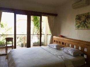 Renon Casa | Diuma residence yoga meditation retreat and healing Center