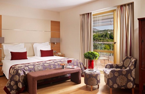 Vouliagmeni Hotel | Divani Escape- Adults only
