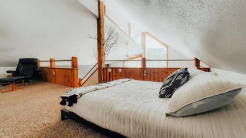 Lead Casa | Divided Sky
