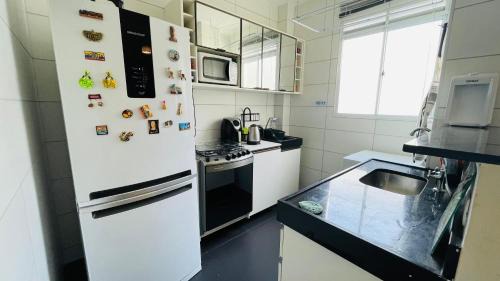 Paupina Casa | Dividir apartamento mobiliado com excelente localização em Messejana