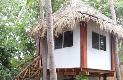 Tamarindos Casa | Divine cabin, 1 minute to beach, AC included