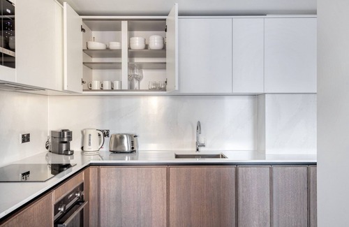 Clerkenwell Apartamento | Divine Farringdon 1BR w/ Gym & Pool, nr Restaurants, by Blueground