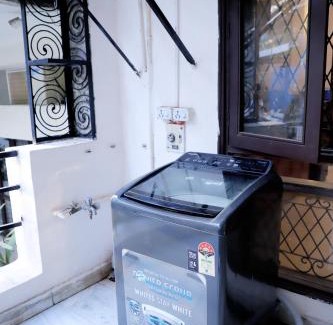 Saket Apartamento | Divine India Service Apartment 1bhk, D-198,UGF