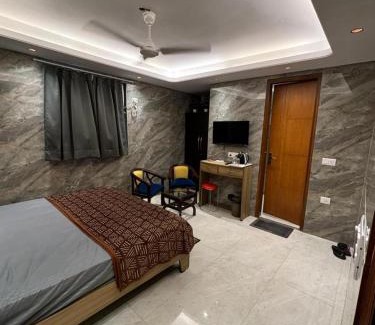 Lajpat Nagar Cama Y Desayuno | Divine Residency