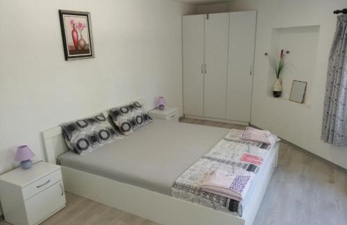 Krushuna Casa | Divna Guest House