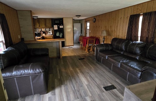 South Bloomingville Cabaña | Dixieland Cottage, Hocking Hills
