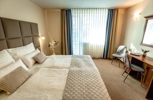 Banska Bystrica Hotel | Dixon Resort