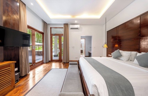 Batu Bolong Hotel | djabu Canggu Beach Villa