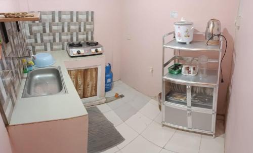 Cabanatuan Apartamento | DJCI Apartelle Walk to Robinson & NE Pacific Mall 3 Min to SM Cabanatuan