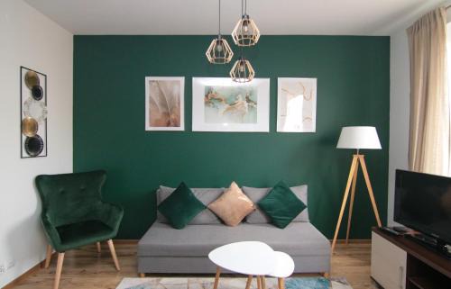 Nowy Dwor Mazowiecki Apartamento | DMK Green Apartment near Warsaw-Modlin Airport