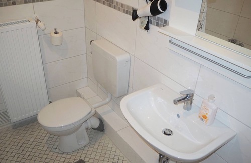 Lendersdorf Apartamento | Dn01 Ferienwohnung, 78qm, 2 Schlafzimmer, 1 Wohn- /schlafraum, Max. 6 Personen
