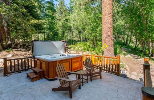 Incline Village Casa | Do not miss your chance to vacation at this five bedroom 5 bath mountain home