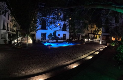 Vélez de Benaudalla Apartamento | Do you fancy skiing in the morning and relaxing on the beach in the afternoon?