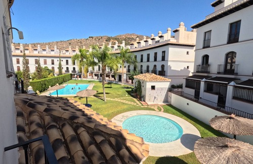 Vélez de Benaudalla Apartamento | Do you fancy skiing in the morning and relaxing on the beach in the afternoon?