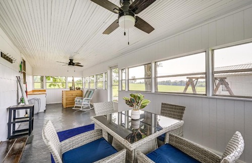 Elkin Casa | Dobson Farmhouse with Scenic Porch - Near Vineyards!
