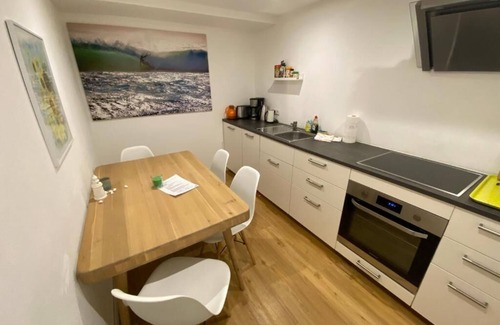Strande Apartamento | Muelle 8 playas: a solo 50 metros de la playa y del paseo marítimo.