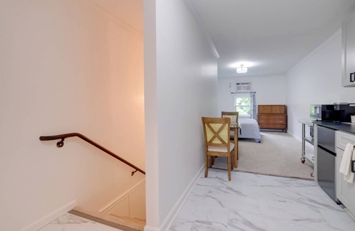 Colonial Beach Apartamento | Dock Access: Waterfront Studio in Colonial Beach!