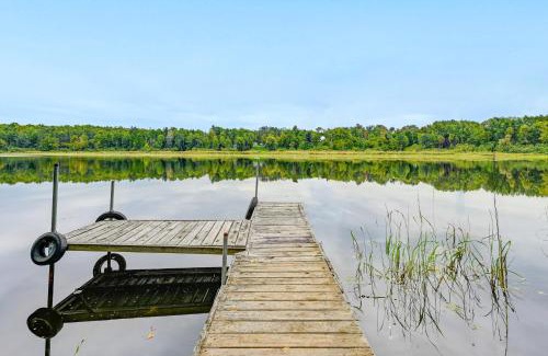 Westboro Casa | Dock and Lake Access Cabin 4 Mi to Ice Age Trail!