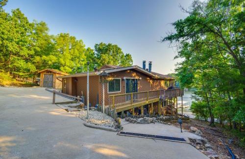 Osage Beach Casa | Dock and Prime Location Lakefront Osage Beach Home