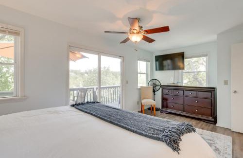 Eucha Casa | Dock and Views Scenic Group Retreat on Grand Lake!