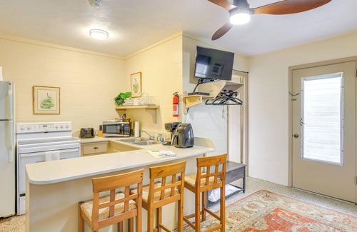 Chiefland Apartamento | Dock & Fire Pit: Scenic Studio on Suwannee River!