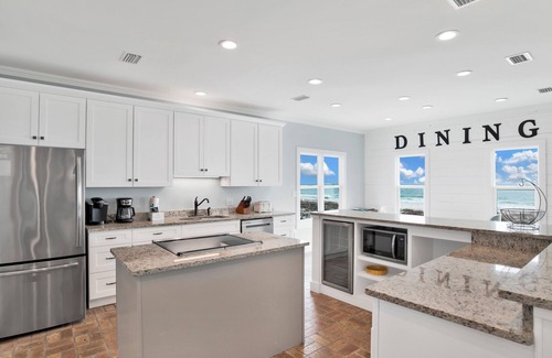Morgantown Casa | Dock Hall-I-Day - Beachfront Home, Pet-Friendly