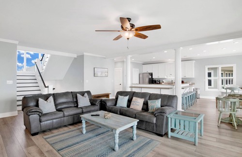 Morgantown Casa | Dock Hall-I-Day - Beachfront Home, Pet-Friendly