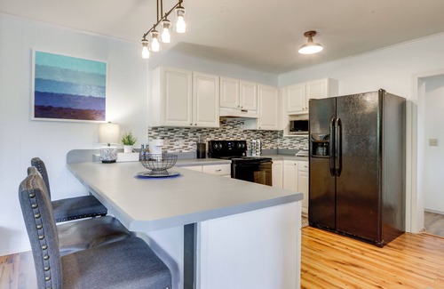 Eucha Casa | Dock + Views: Scenic Group Retreat on Grand Lake!