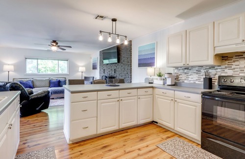Eucha Casa | Dock + Views: Scenic Group Retreat on Grand Lake!