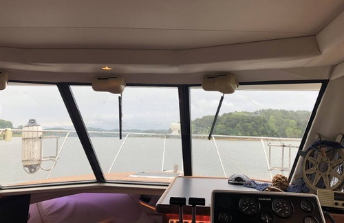 Dandridge Alquiler De Eote | DOCKED-Modern Clean Houseboat on Douglas Lake, TN