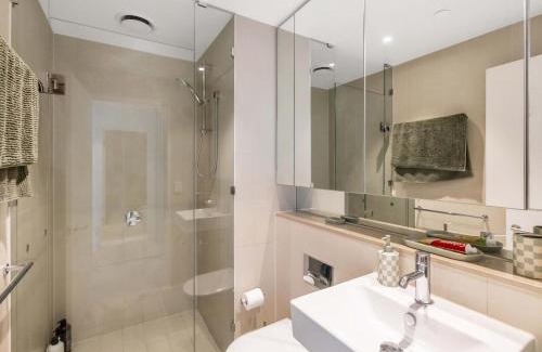 Docklands Apartamento | Docklands Luxury & Stunning Views - Pool, Gym, Yoga & Parking