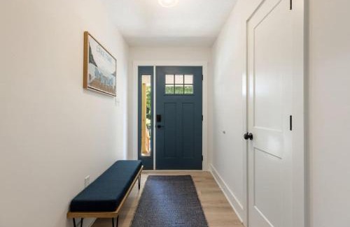 Winchester Casa | Dockside Dreams Best Game and Movie Room at the Lake
