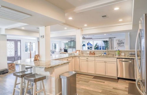 Fort Ann Casa | Dockside Estate- Spacious 2 home Estate, Hot Tubs, Lake Access, Gamerooms