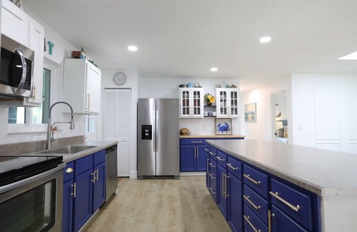 Palm Harbor Casa | Dockside Nautical Nook - a dog friendly coastal retreat, 10 min from the beach