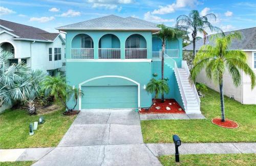 New Port Richey Casa | Dockside Nook -Waterfront, Dock, Heated Pool