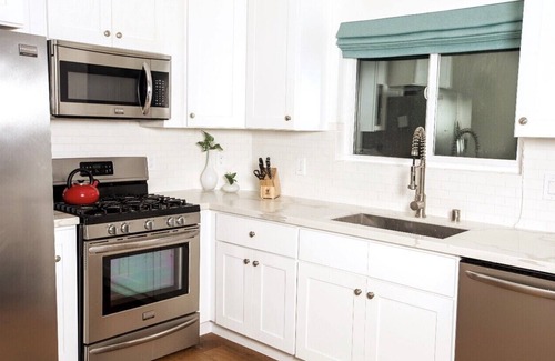 Chinatown Casa | Dodger Stadium / Chinatown / Echo Park Newly updated House!